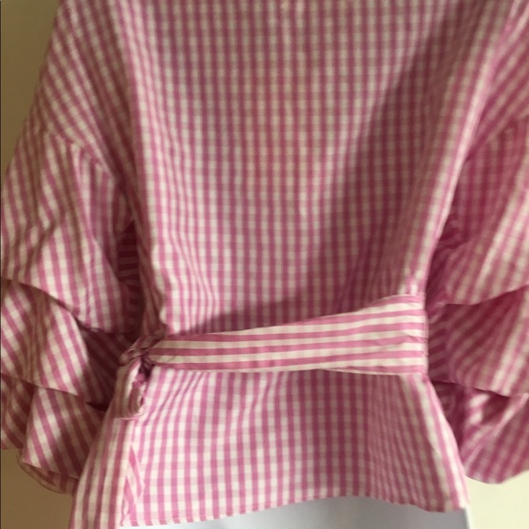 Boho Wrap Top 💕 Pink/White Check Super cute poofy sleeves w/ ruffle design. - Picture 5 of 8
